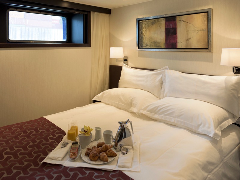 Avalon Deluxe Stateroom